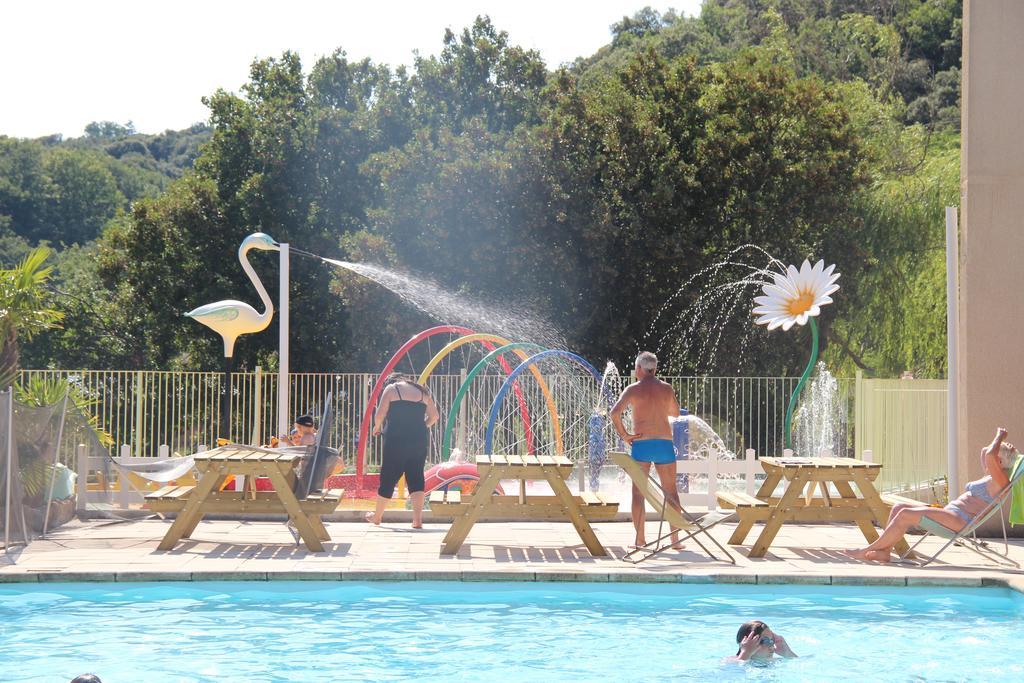 ホテル Domaine Plein Sud Bruzac エクステリア 写真